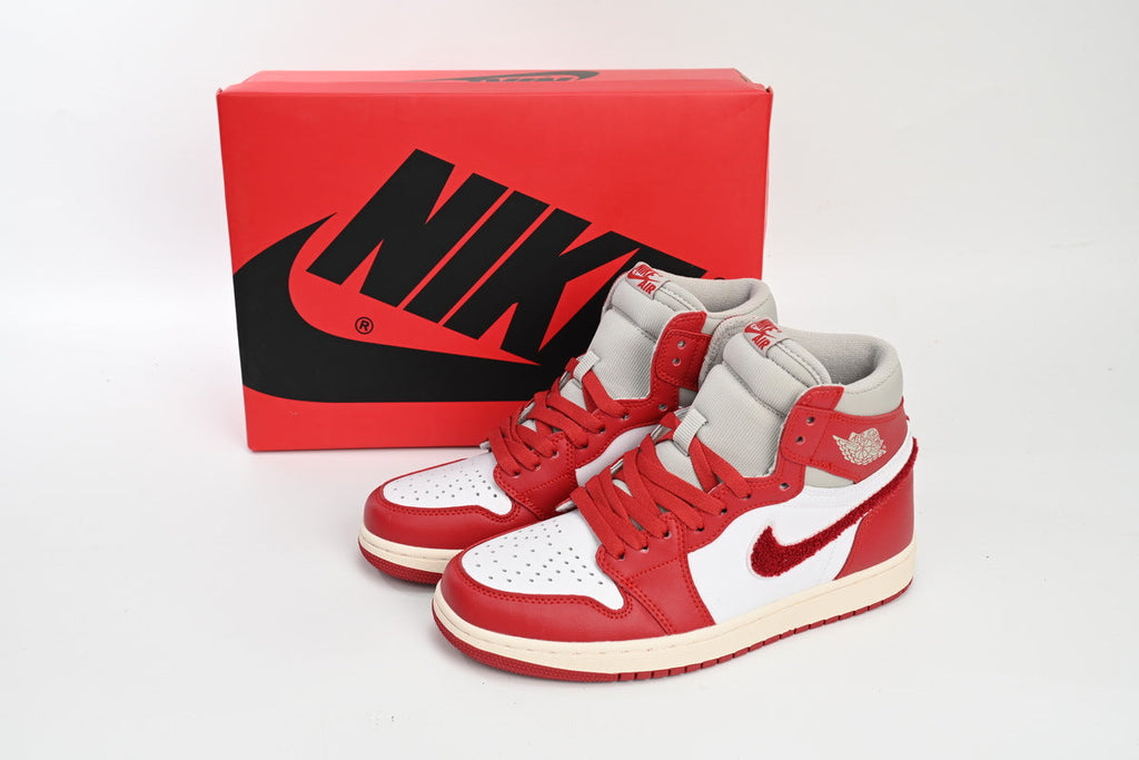 Air Jordan 1 Varsity Red Reps Sneaker DJ4891-061