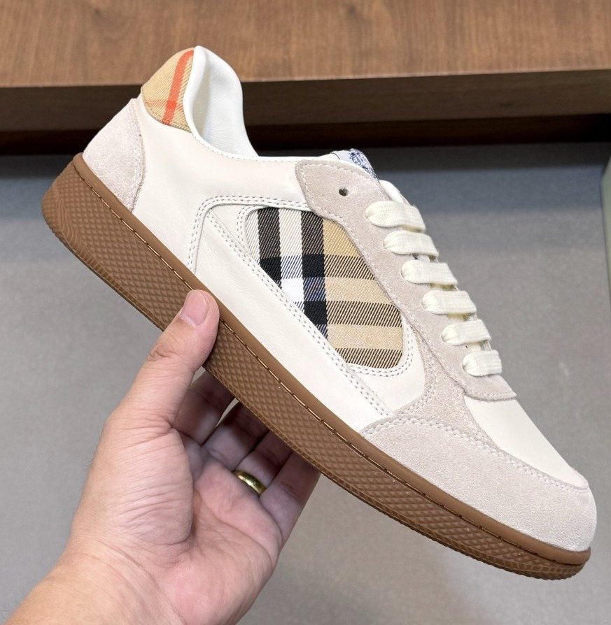 Burberry Check-Panel Low-Top Sneakers